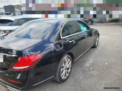 2020 Mercedes-Benz E 300 W1KZF4KB2LA811119 VIN:W1KZF4KB2LA811119