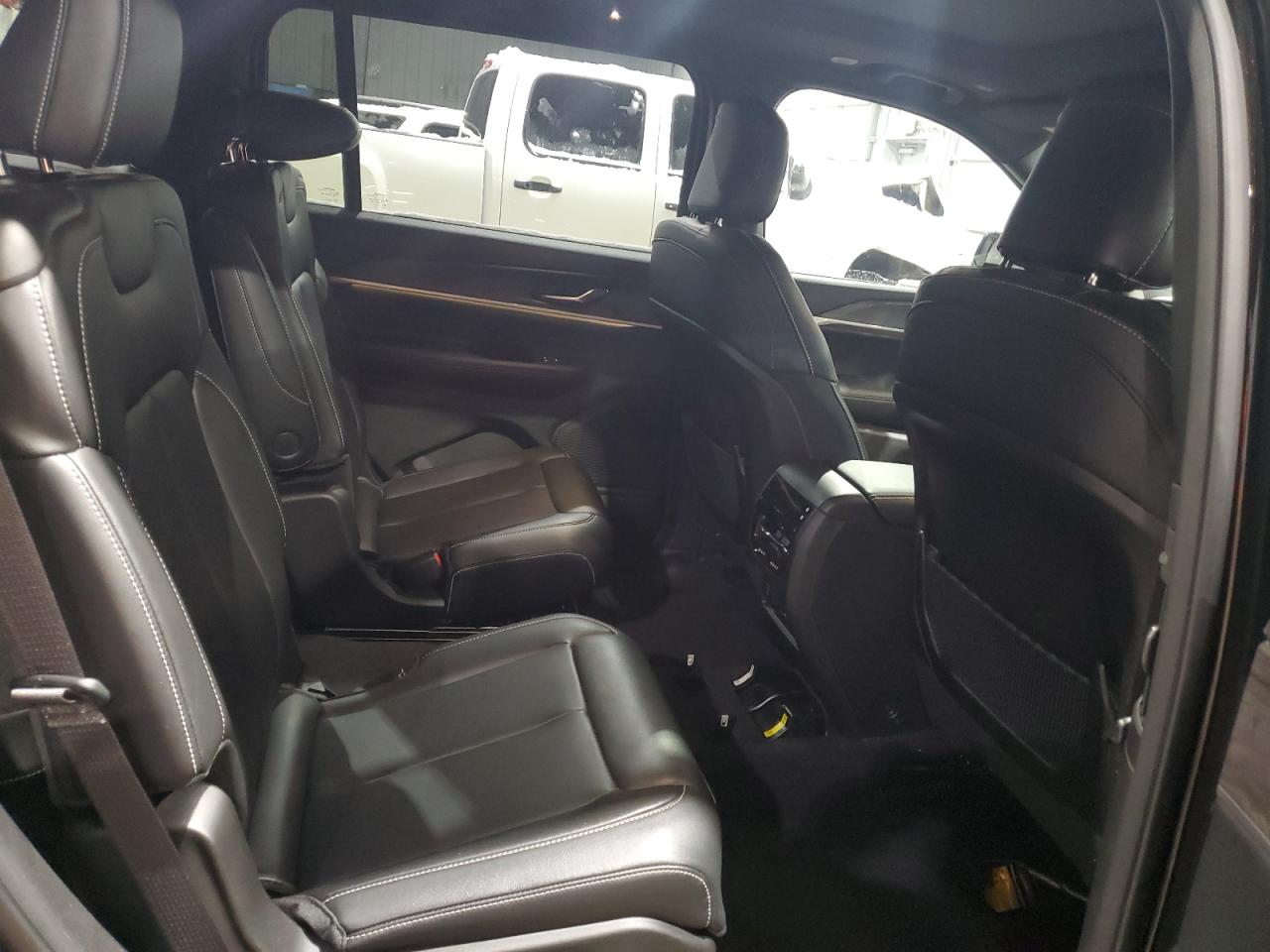 2024 JEEP GRAND CHEROKEE L LIMITED VIN:1C4RJKBG5R8501832