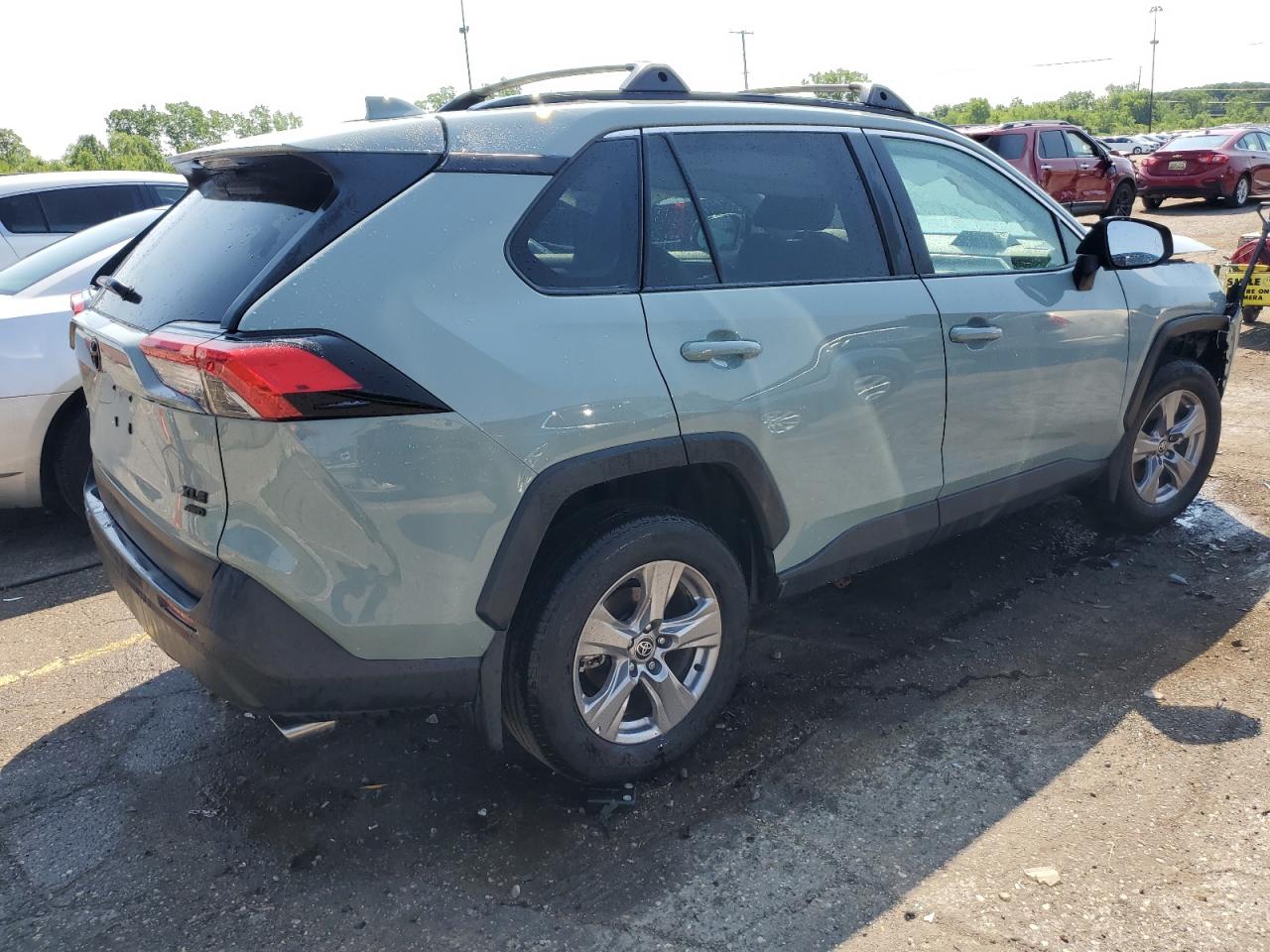 2022 TOYOTA RAV4 XLE VIN:2T3P1RFV2NW302900