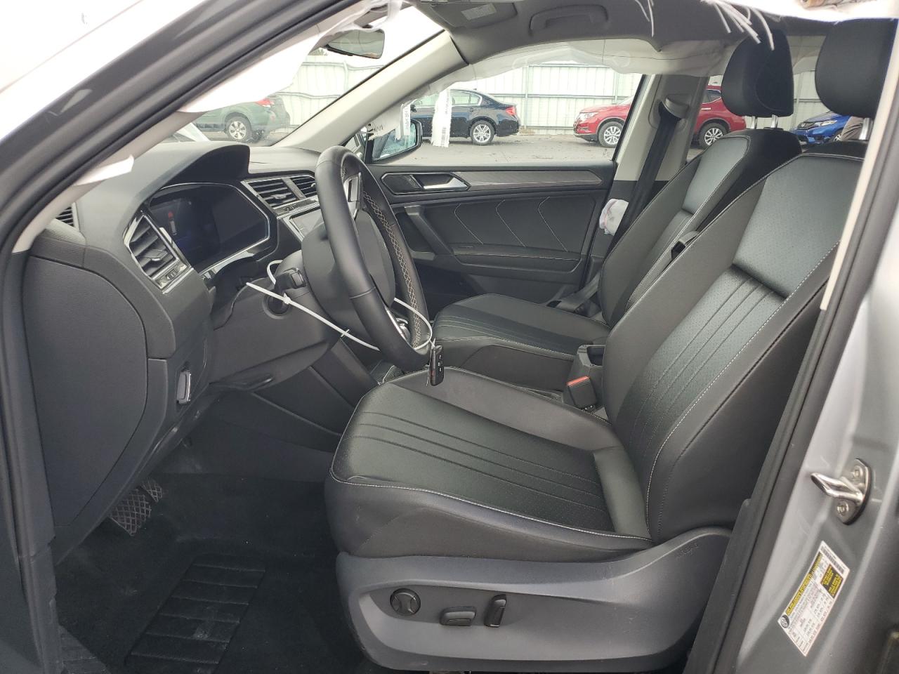 2022 VOLKSWAGEN TIGUAN SE VIN:3VV2B7AX1NM099084