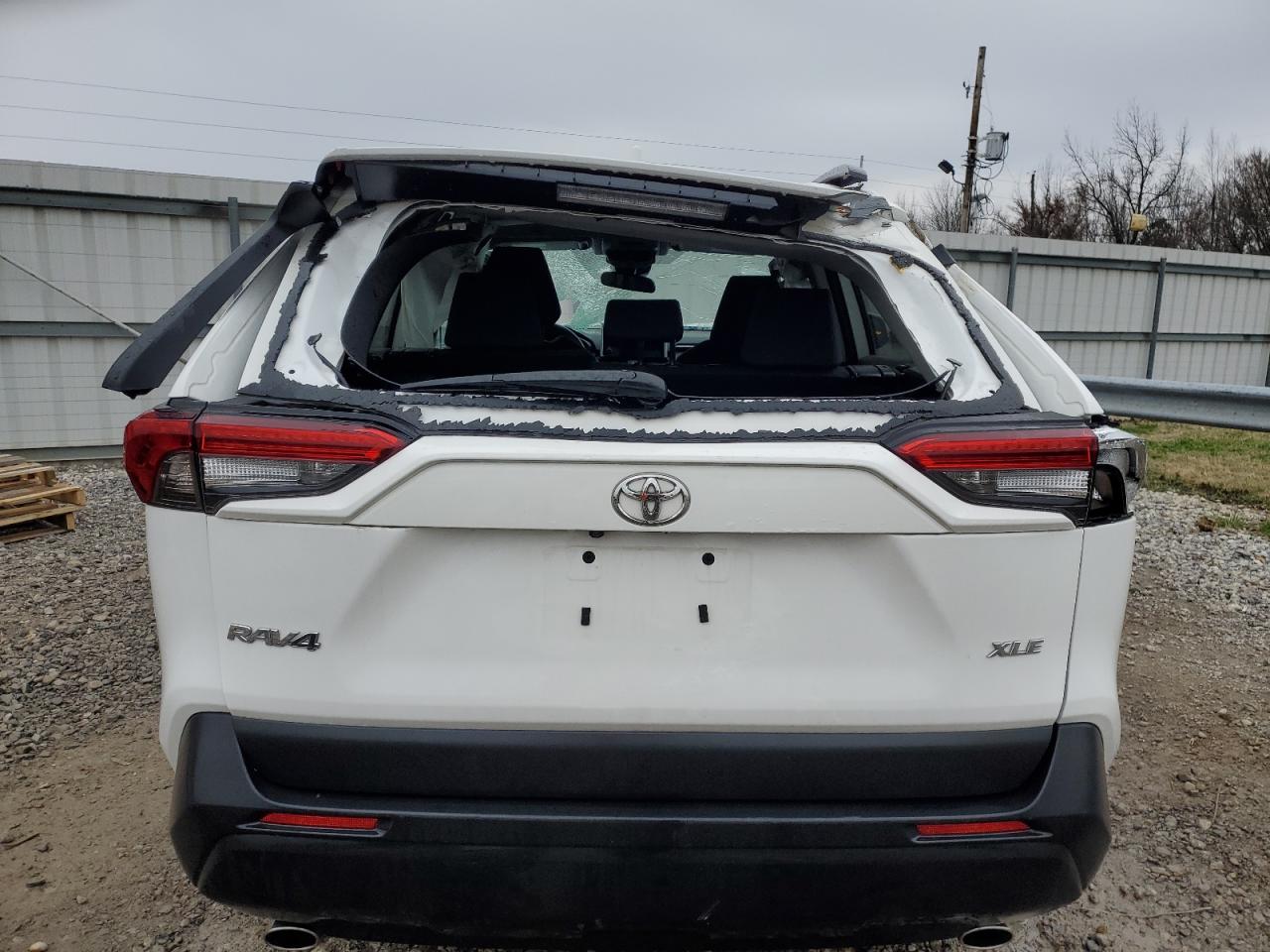 2024 TOYOTA RAV4 XLE VIN:2T3W1RFV4RC272074