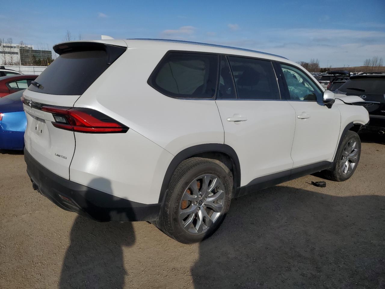 2024 TOYOTA GRAND HIGHLANDER XLE VIN:5TDAAAB59RS009581
