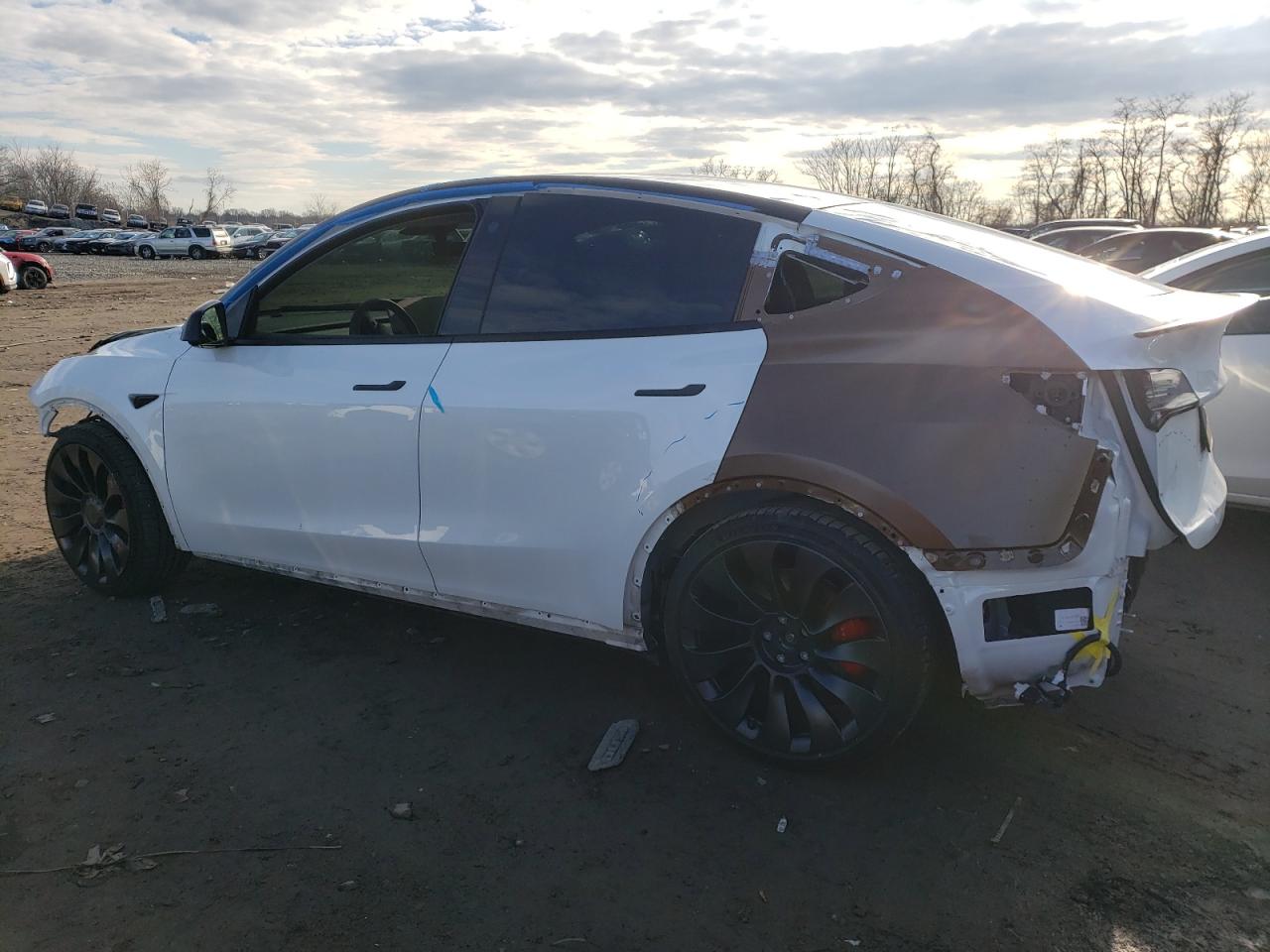 2022 TESLA MODEL Y  VIN:7SAYGDEF1NF522375