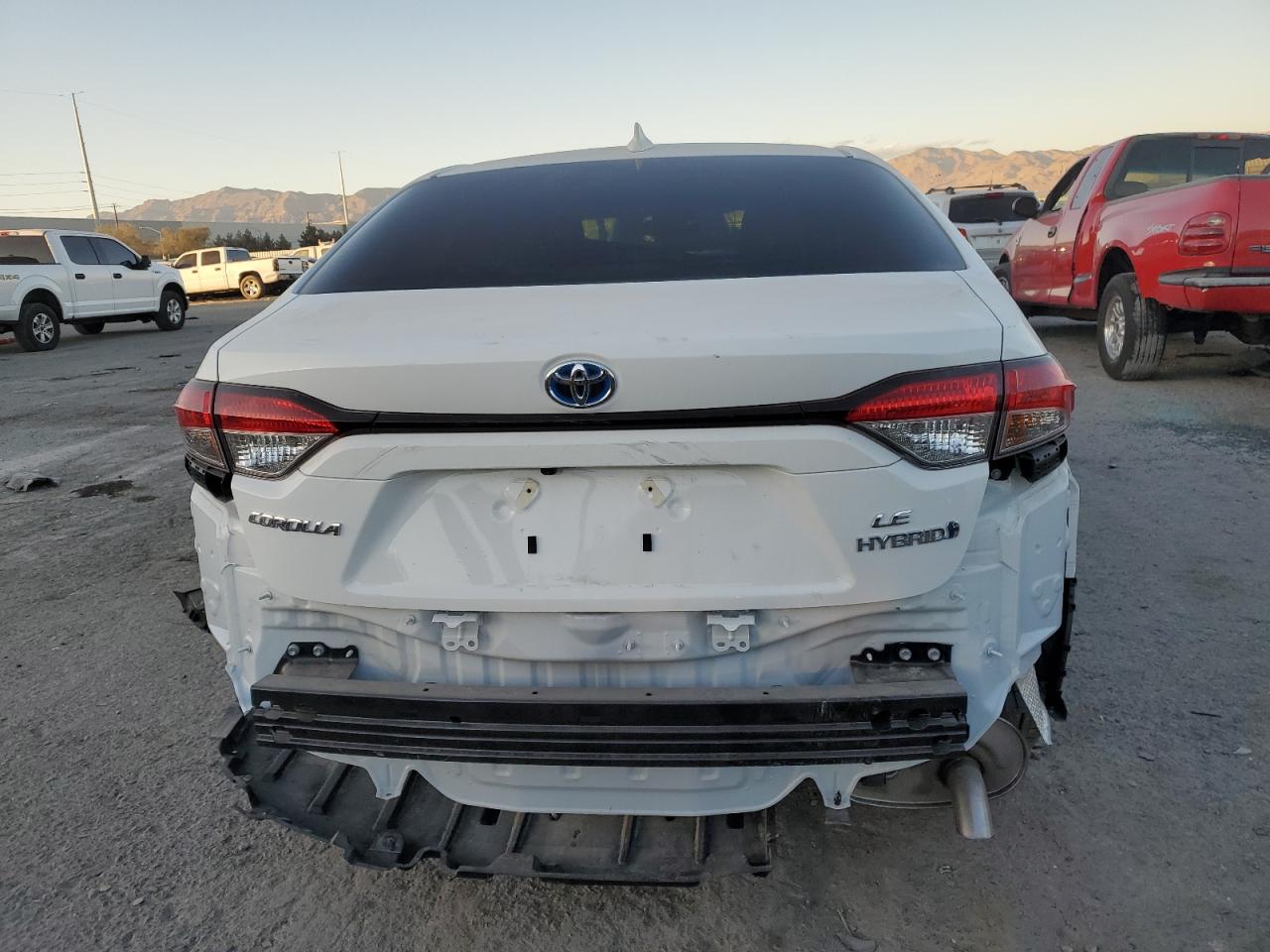 2024 TOYOTA COROLLA LE VIN:JTDBCMFE1R3068376