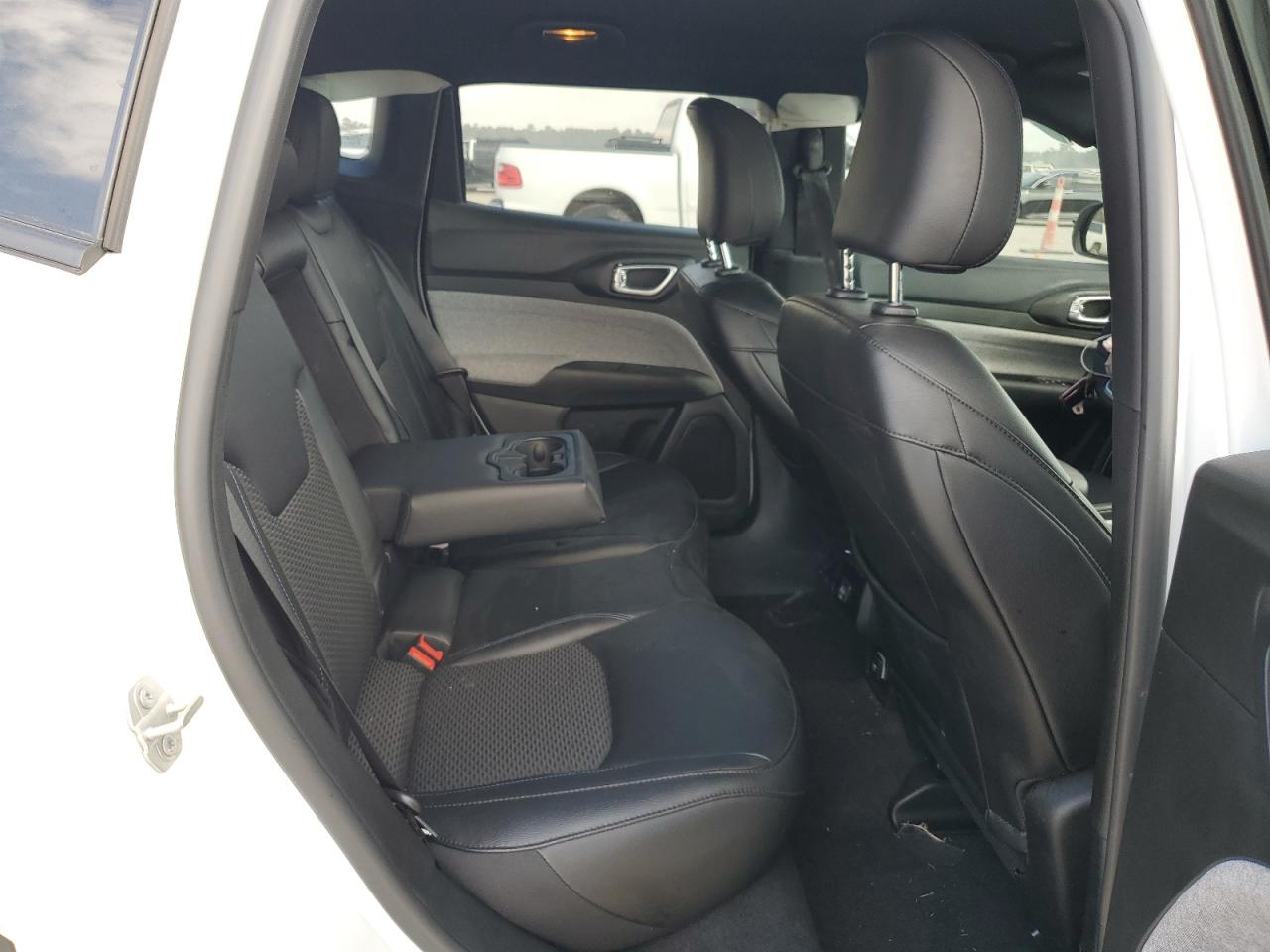 2024 JEEP COMPASS LATITUDE VIN:3C4NJDBN7RT155213
