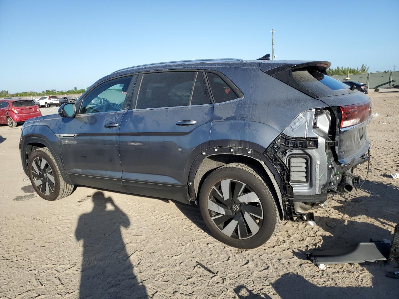 2024 VOLKSWAGEN ATLAS CROSS SPORT SE VIN:1V2JE2CA2RC256740