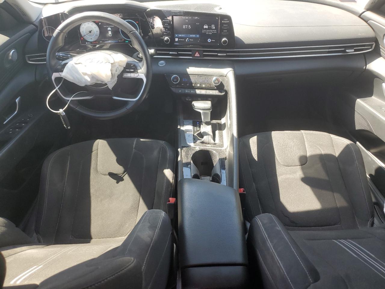 2022 HYUNDAI ELANTRA SEL VIN:KMHLN4AG5NU348566