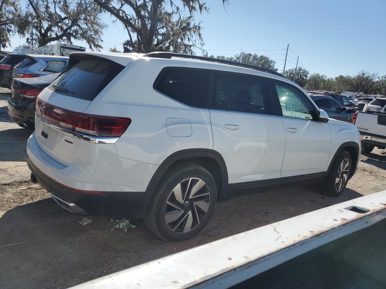 2024 VOLKSWAGEN ATLAS SE VIN:1V2HR2CA6RC560589