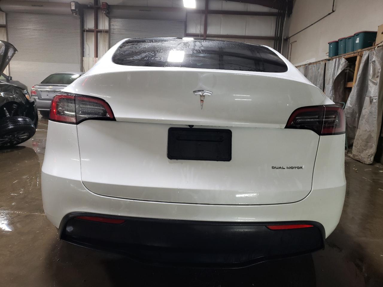2023 TESLA MODEL Y  VIN:7SAYGDEE2PF601838