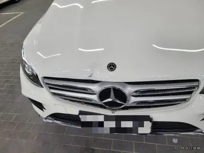 2019 Mercedes-Benz GLC 300 VIN: