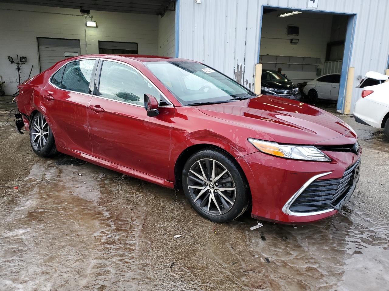 2022 TOYOTA CAMRY XLE VIN:4T1F11AK3NU018159