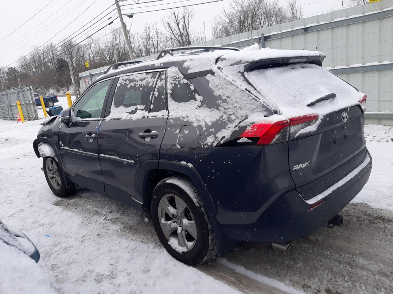 2023 TOYOTA RAV4 XLE VIN:2T3W1RFV2PW265586
