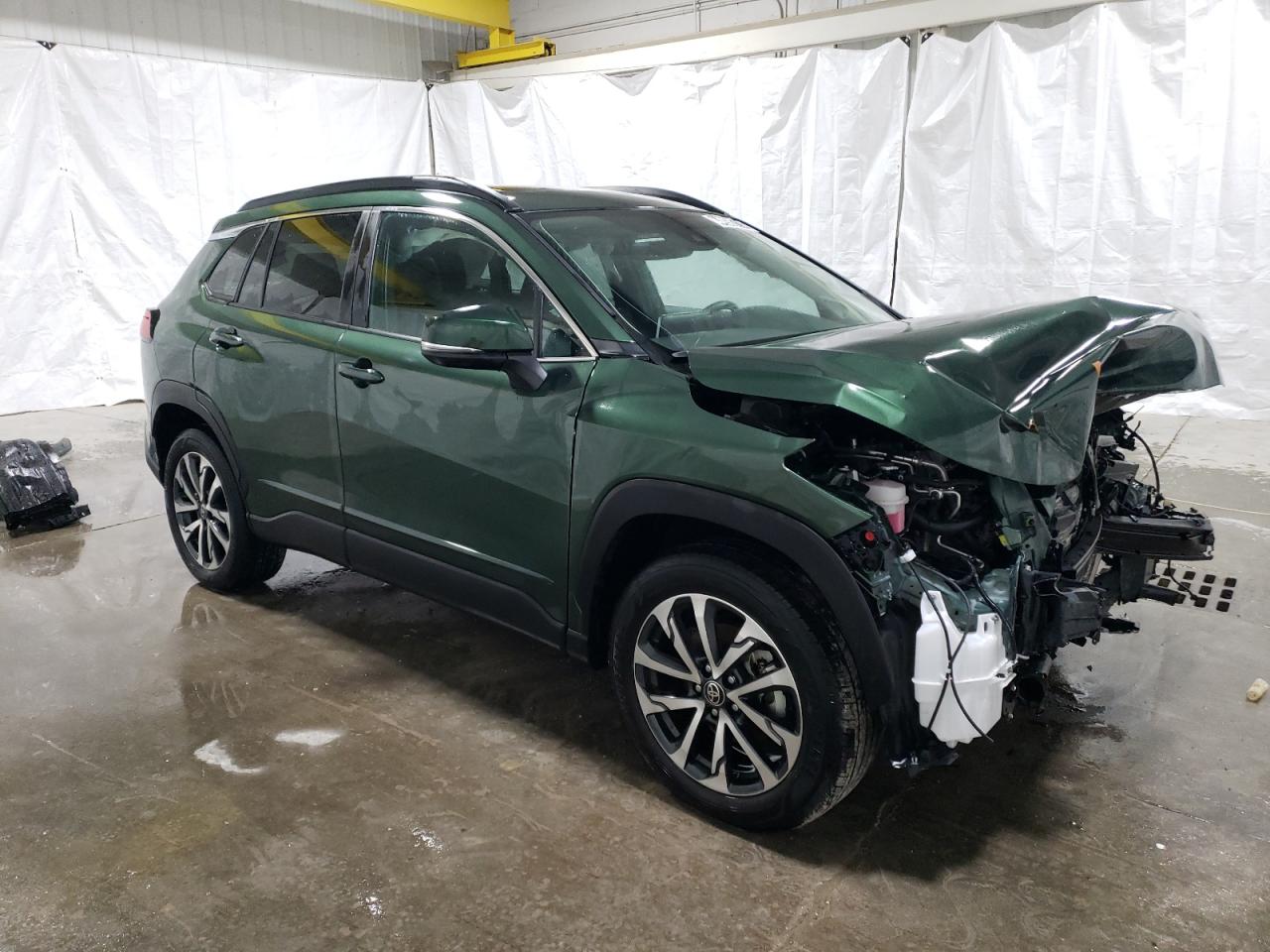 2022 TOYOTA COROLLA CROSS XLE VIN:7MUDAABG7NV023994