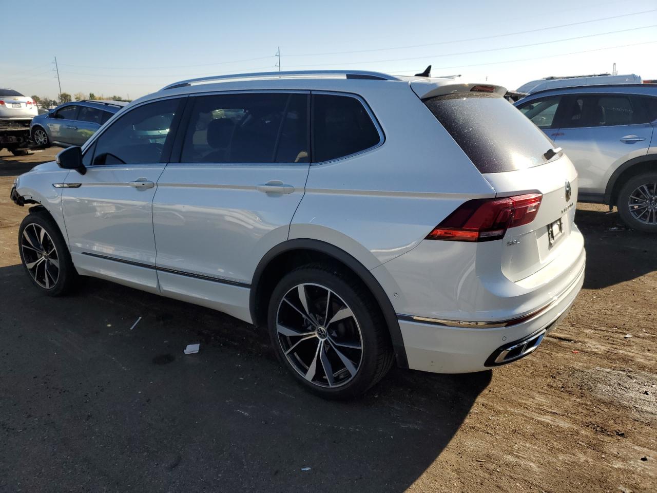 2022 VOLKSWAGEN TIGUAN SEL R-LINE VIN:3VV4B7AX2NM079192