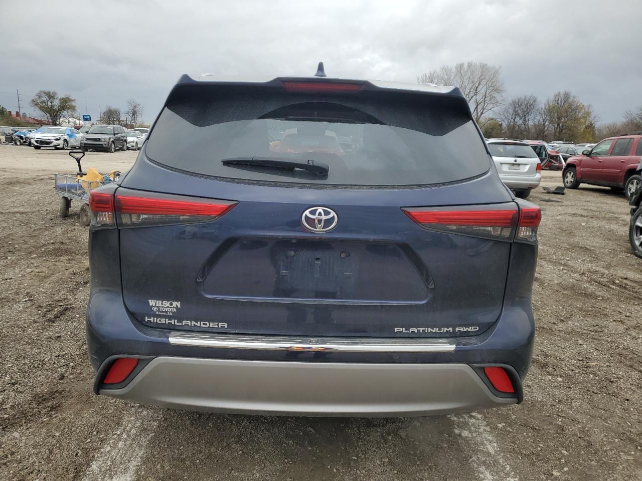 2022 TOYOTA HIGHLANDER PLATINUM VIN:5TDFZRBH2NS217416