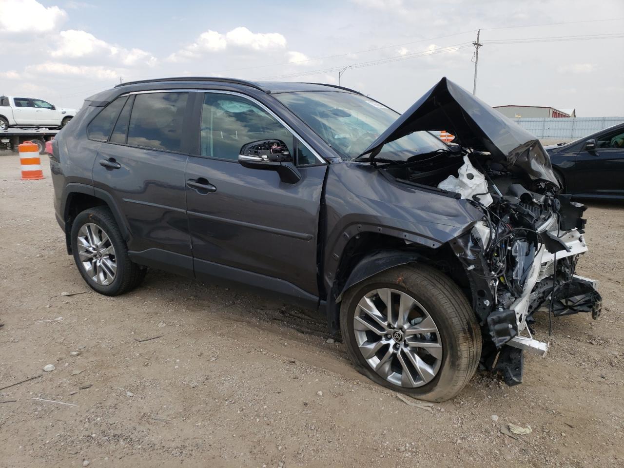 2024 TOYOTA RAV4 XLE PREMIUM VIN:2T3A1RFV3RC408768