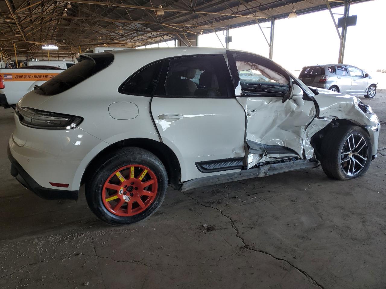 2023 PORSCHE MACAN BASE VIN:WP1AA2A50PLB00727