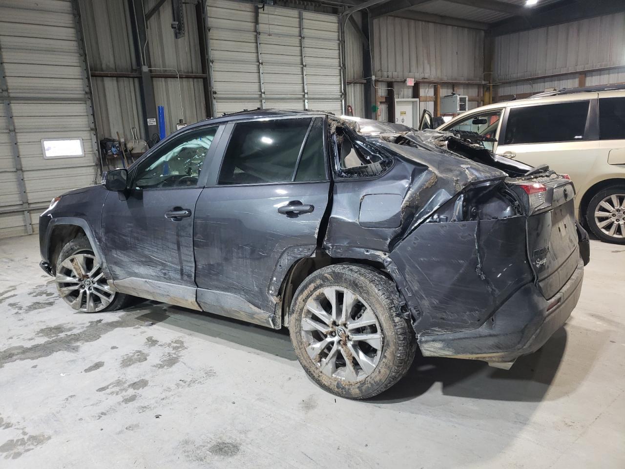 2023 TOYOTA RAV4 XLE PREMIUM VIN:2T3A1RFV2PC386663