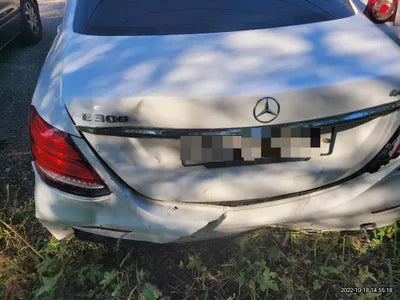 2016 Mercedes-Benz E 300 VIN: