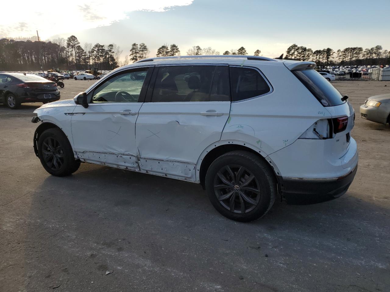 2022 VOLKSWAGEN TIGUAN SE VIN:3VV3B7AX9NM164428
