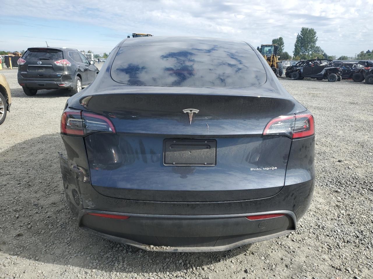 2024 TESLA MODEL Y  VIN:7SAYGDEE4RF063601