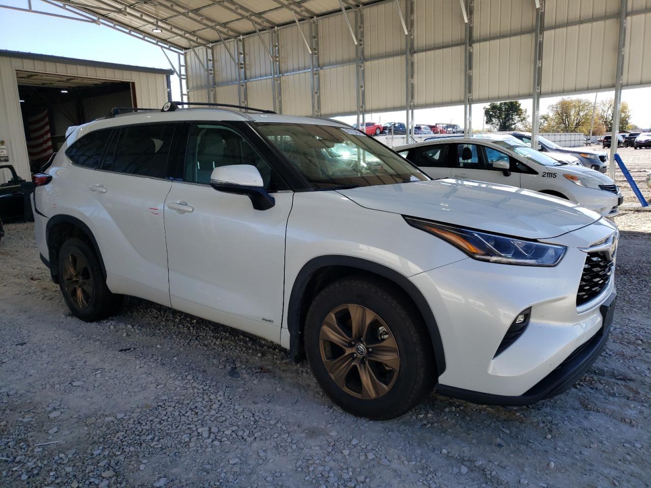 2022 TOYOTA HIGHLANDER HYBRID XLE VIN:5TDABRCH8NS538633