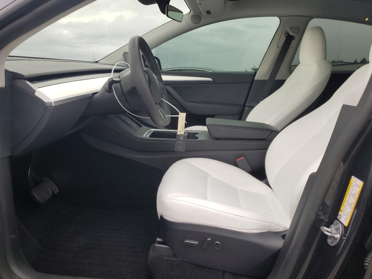 2024 TESLA MODEL Y  VIN:7SAYGDEE5RF073327