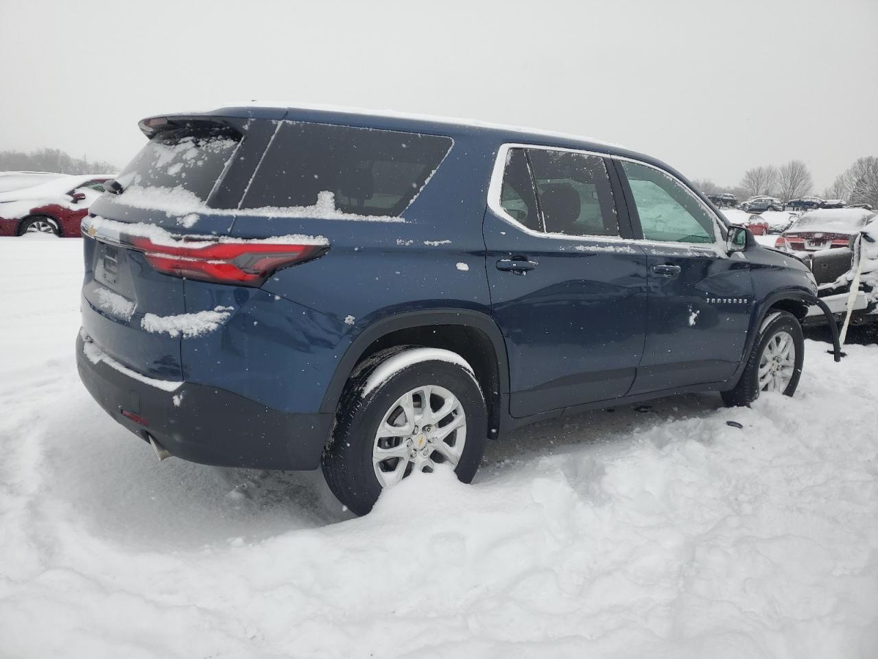 2022 CHEVROLET TRAVERSE LS VIN:1GNEVFKW5NJ104147
