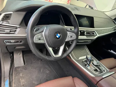 2022 BMW 740 VIN: