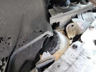 2016 Mercedes-Benz C 220 624KMWDDWF0EB4GR1 VIN:624KMWDDWF0EB4GR1