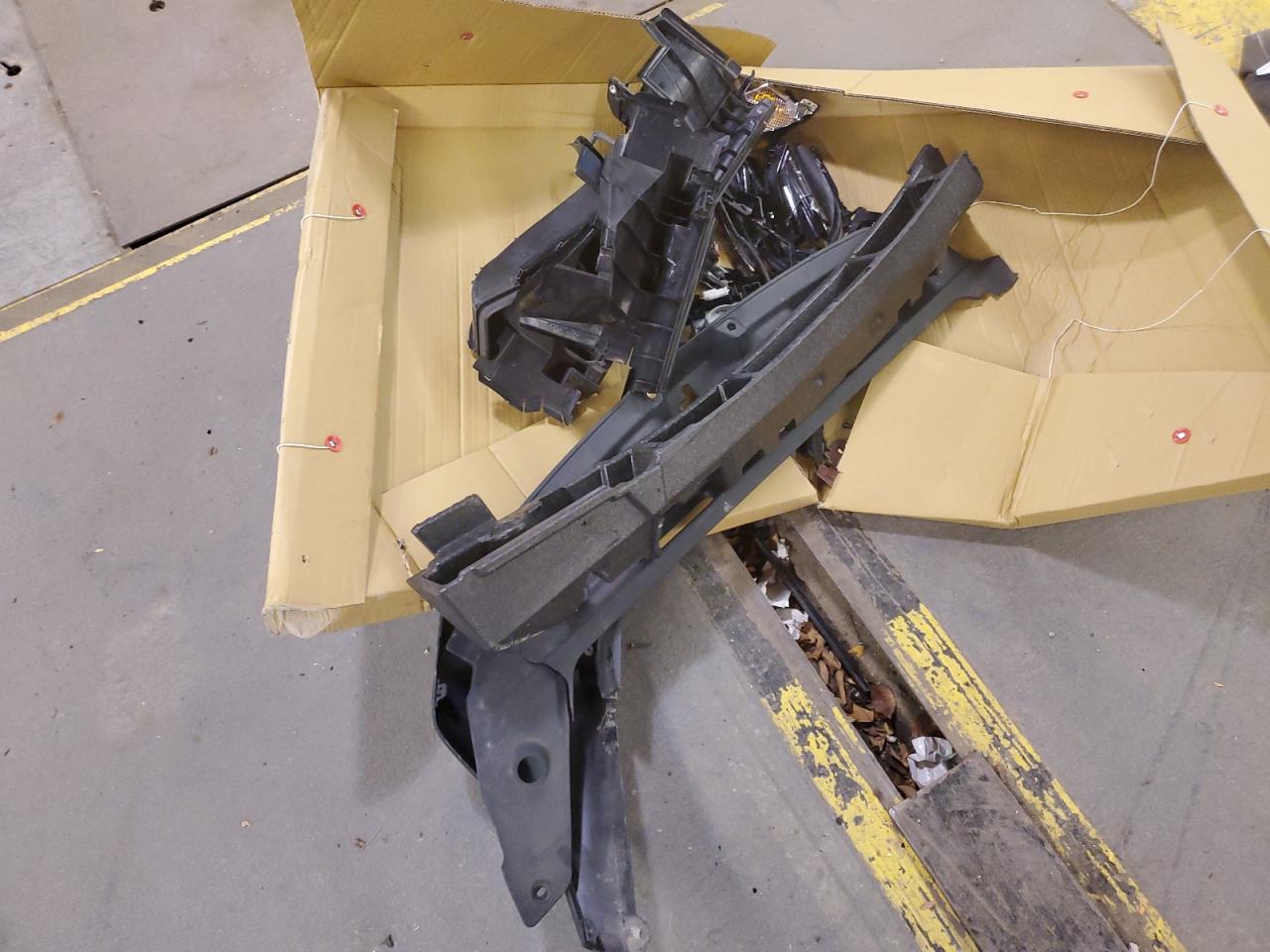 2022 TOYOTA HIGHLANDER XLE VIN:5TDGZRBH0NS560570