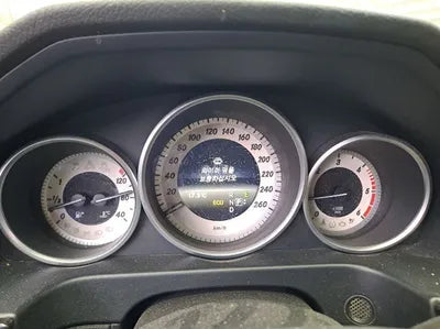 2015 Mercedes-Benz E 220 VIN: