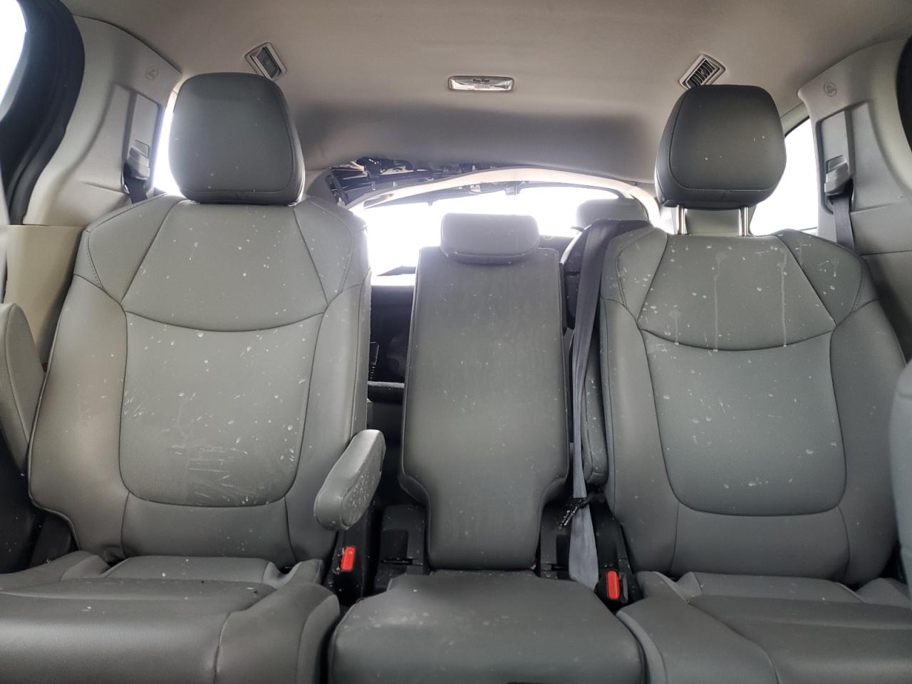 2022 TOYOTA SIENNA XLE VIN:5TDYRKEC3NS131385