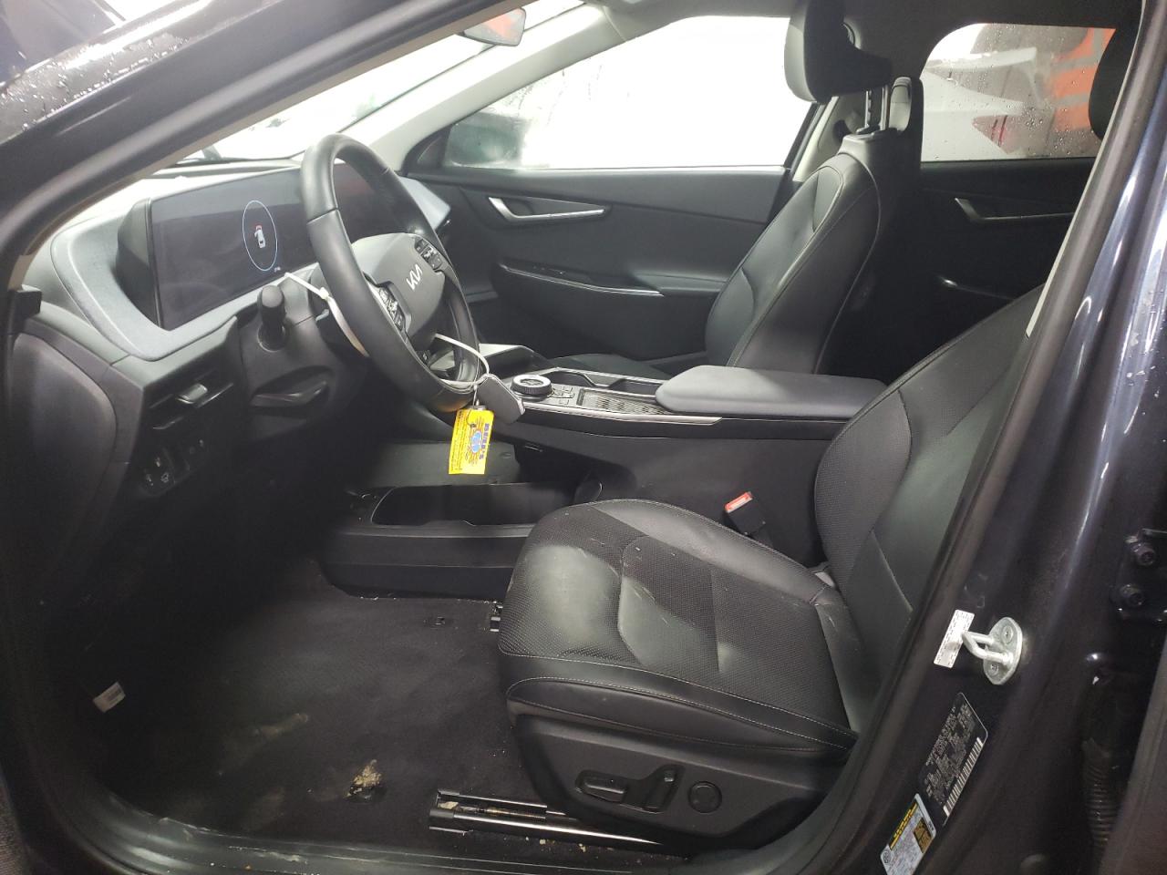 2024 KIA EV6 LIGHT VIN:KNDC34LA2R5183725