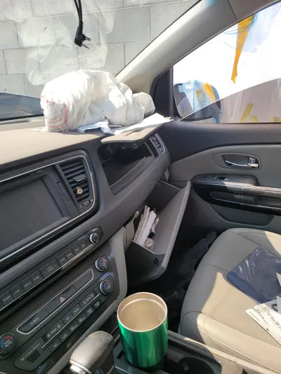 2017 Kia Carnival VIN: