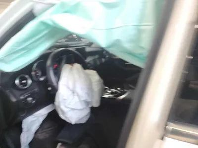 2019 Mercedes-Benz GLC 300 VIN: