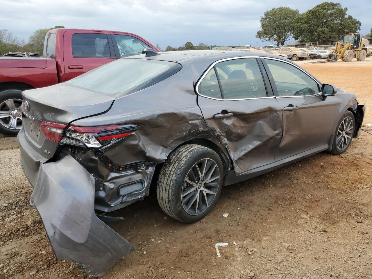 2024 TOYOTA CAMRY XLE VIN:4T1F11AK6RU907947