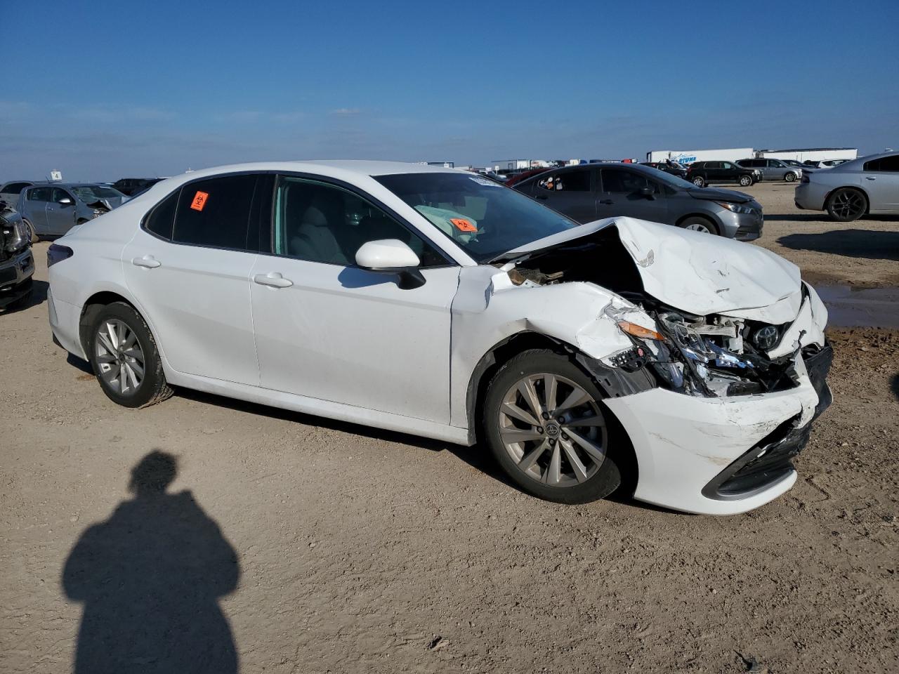 2022 TOYOTA CAMRY LE VIN:4T1C11AKXNU645024