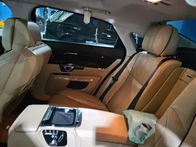 2016 Jaguar XJ VIN: