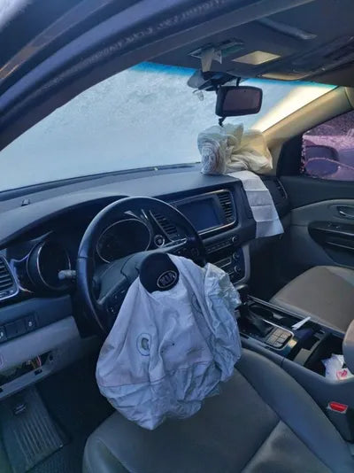 2017 Kia Carnival VIN: