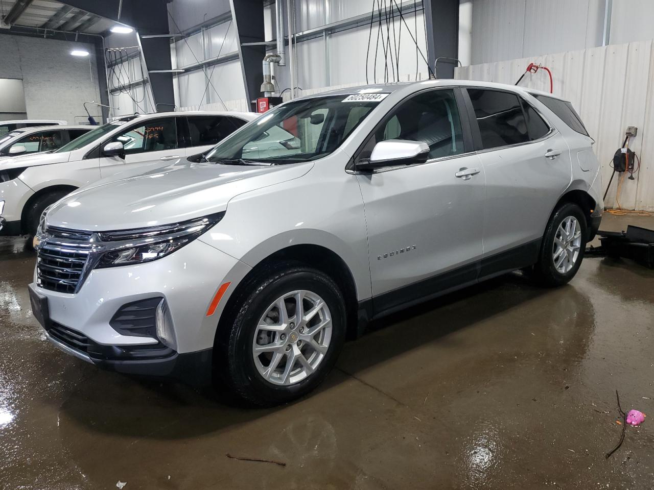 2022 CHEVROLET EQUINOX LT VIN:3GNAXUEV5NL120647