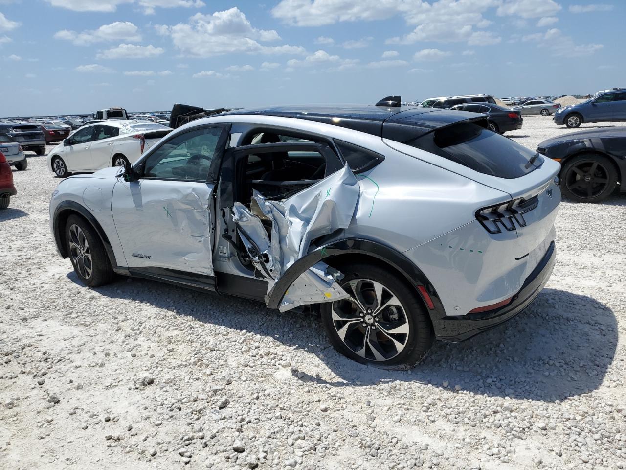 2022 FORD MUSTANG MACH-E PREMIUM VIN:3FMTK3SU4NMA57973