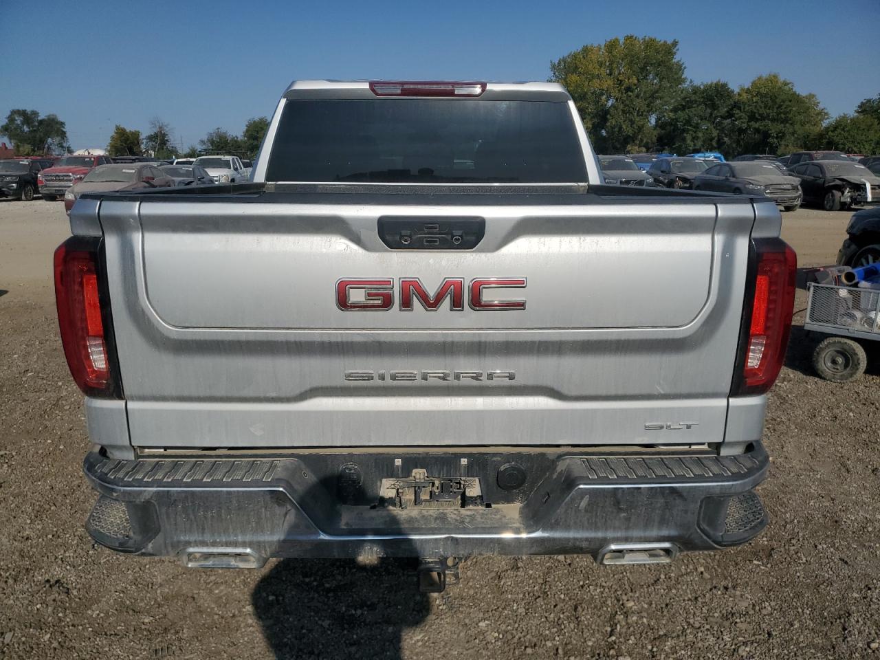 2022 GMC SIERRA K1500 SLT VIN:3GTUUDETXNG609213