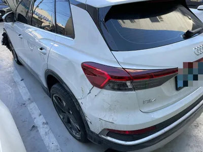 2022 Audi e-tron VIN: