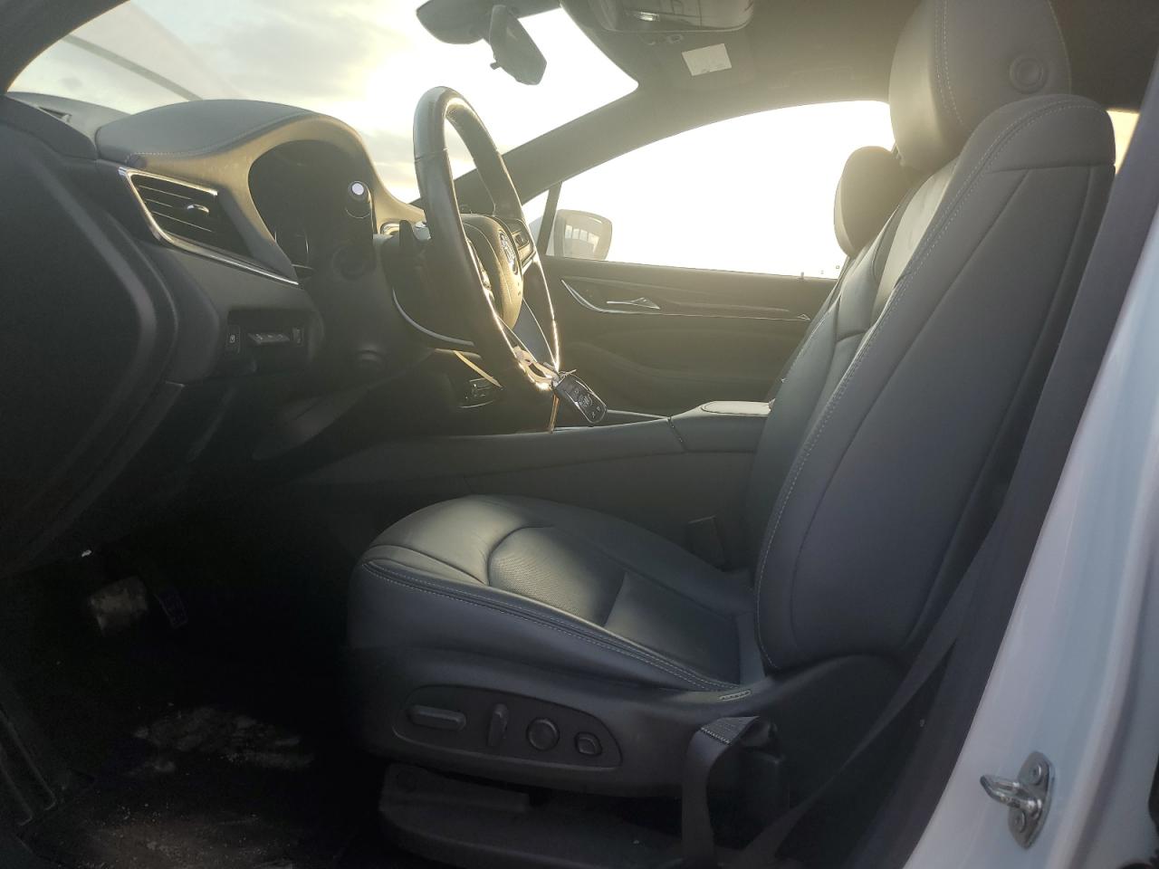 2022 BUICK ENCLAVE PREMIUM VIN:5GAERCKW4NJ134575