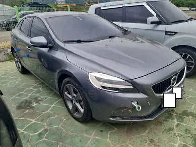 2017 Volvo V40 YV1MV79K0H2380619 VIN:YV1MV79K0H2380619