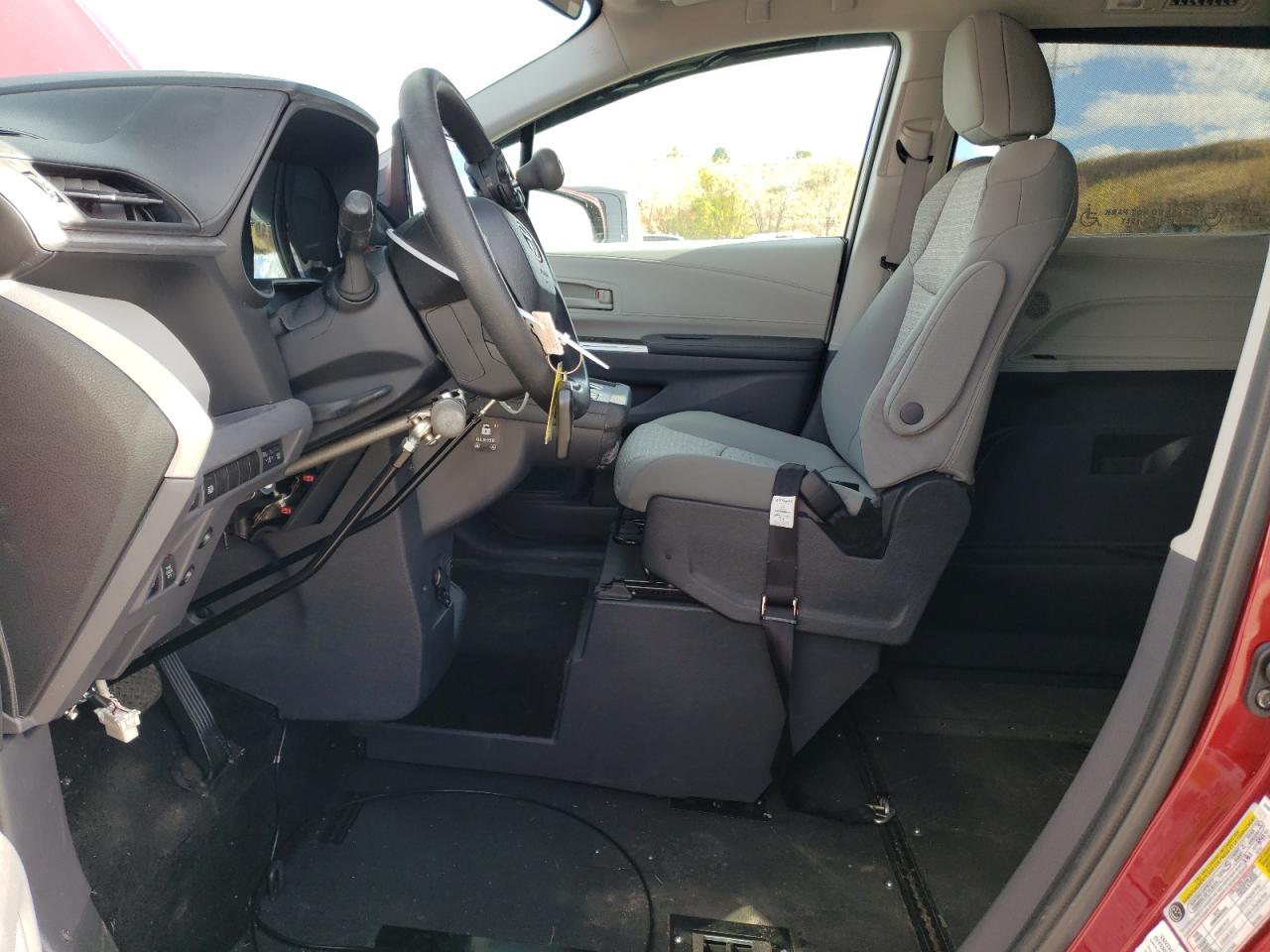 2022 TOYOTA SIENNA LE VIN:5TDKSKFC9NS071380