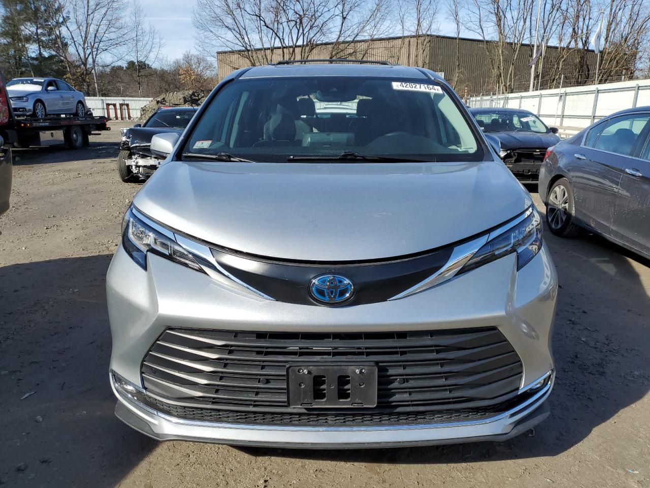 2022 TOYOTA SIENNA XLE VIN:5TDYRKEC5NS130237