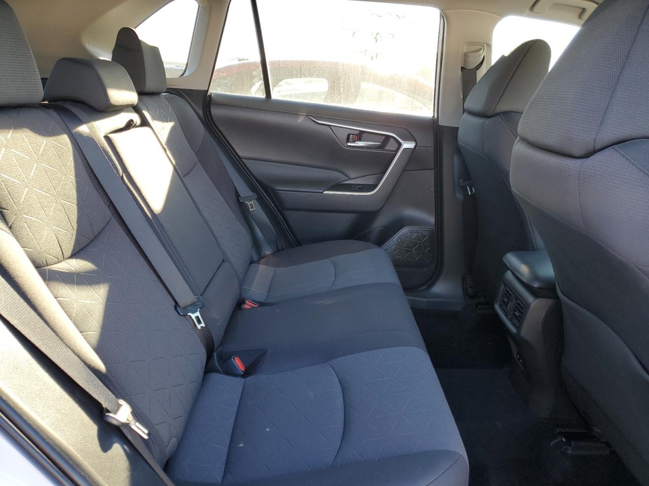 2023 TOYOTA RAV4 XLE VIN:2T3P1RFV8PW338321