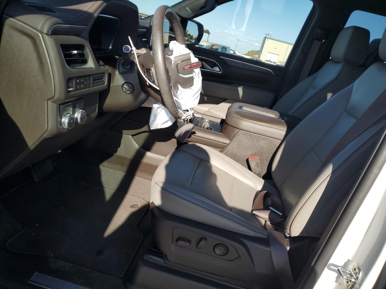 2022 GMC YUKON SLT VIN:1GKS1BKD1NR259041